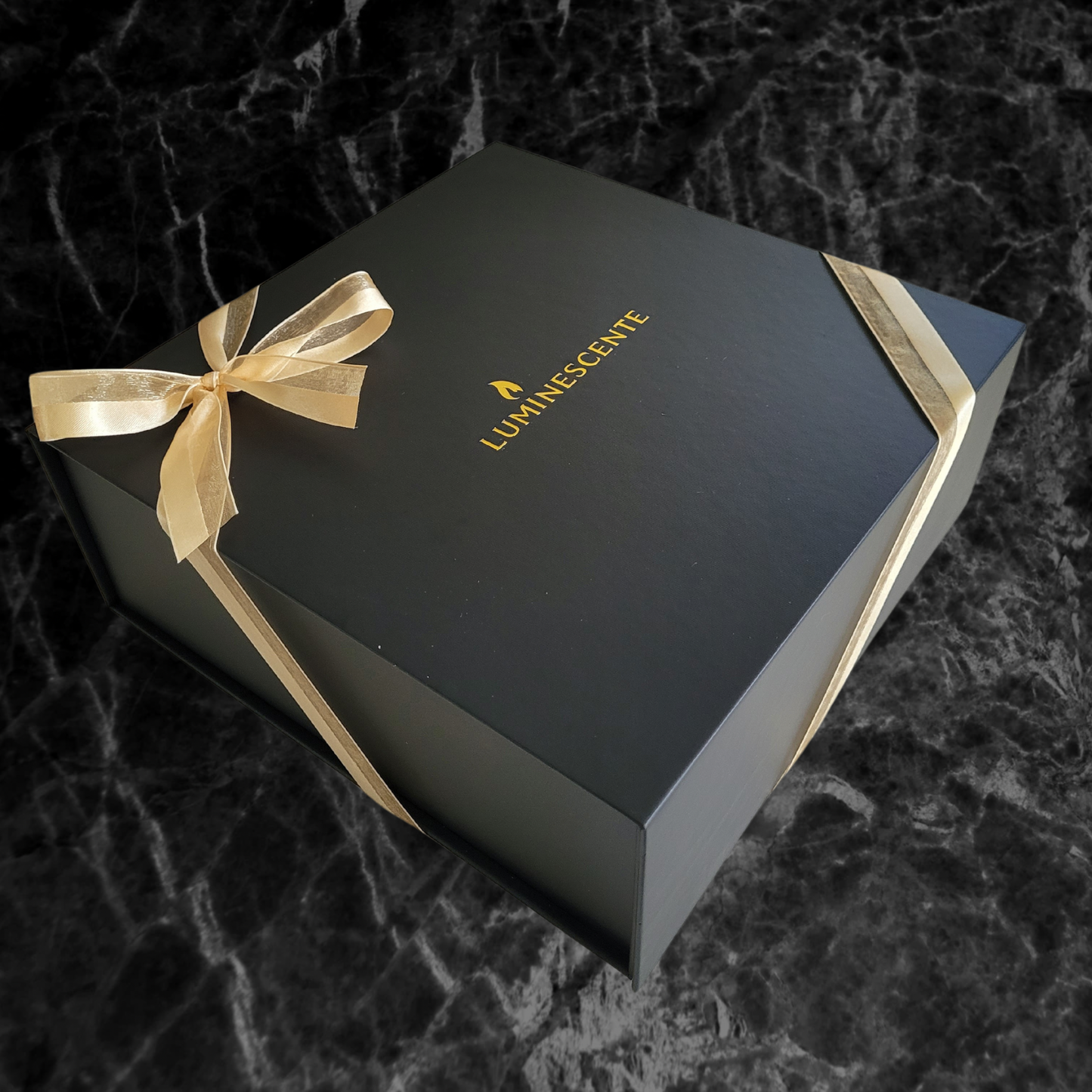 Deluxe Home Fragrance Gift Hamper – Luxurious Candles, Diffusers & More